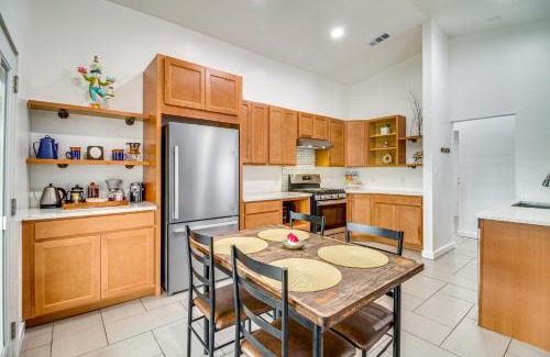 Ladera West House | 2 Mi to Petroglyph Natl Monument Updated Home