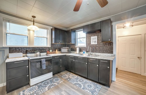 Latrobe House | 2 Mi to Saint Vincent College: Home in Latrobe