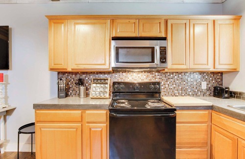Greenwood Apartment | 2 Mi to Self Regional MC: Updated Apartment
