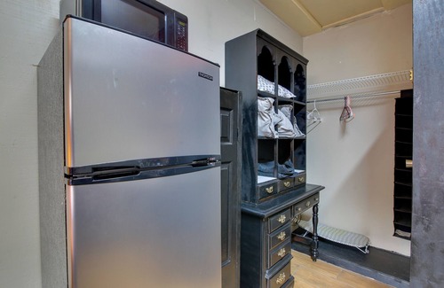 Sebastian Apartment | 2 Mi to Shopping & Dining: Santa Rosa Studio
