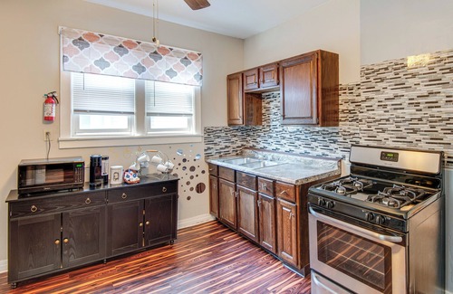 Essex Apartment | 2 Mi to South Shore Beach: Unit w/Balcony & Yard!
