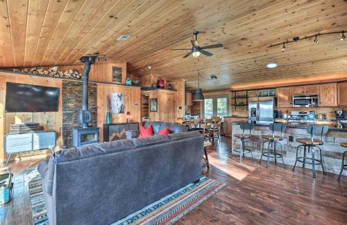 Saint Mary's House | 2 Mi to St Marys Glacier Modern Cabin with Hot Tub