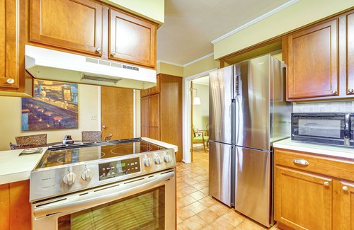 Fayetteville House | 2 Mi to U of A: Centrally Located Home w/Patio!