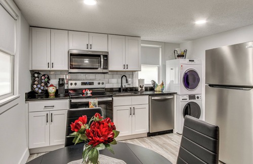 Columbia Apartment | 2 Mi to USC Campus: Peaceful Apartment w/Yard