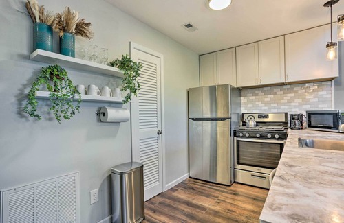 Vernon Condo | 2 Mi to Waterpark: Vernon Township Gem w/Balcony