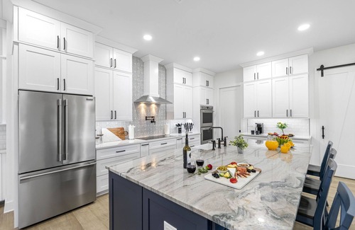 Apollo Beach House | 2 Million $ Villa Heated Pool w/Luxury Spa 6BR & 6BR Waterfront by Canal