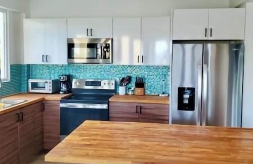 Zarzal Villa | 2 min walk to beach! Villa w/pool/hot tub/sleeps 10+