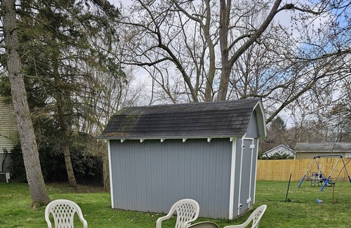 Wadsworth House | 2 min walk to bike trail! Nice gameroom with air hocky!