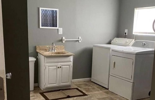 Darfork Apartment | 2 minute drive to ARH Hospital and UK n2 minute walk to Perry County Park