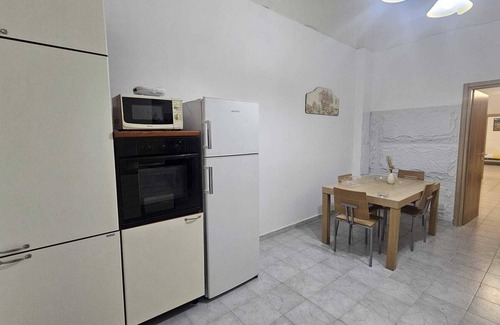 Torre Annunziata Apartment | 2 minutes from the Train .Apartment great for families and groups
