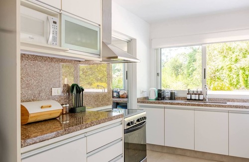 Punta del Este Apartment | 2 minutes to the beach! Family-sized condo in the heart of Punta del Este