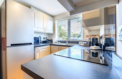 Austwick Apartment | 2 ORCHARD LEIGH, pet friendly, with open fire in Austwick