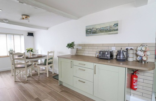 Rhayader Cottage | 2 PENPORTH, family friendly, with open fire in Rhayader