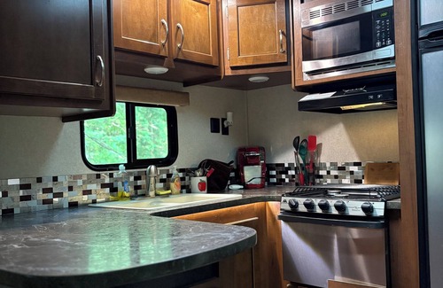 Warrensburg RV Rental | 2-Person RV on private lake with WIFI @ Daggett Lake