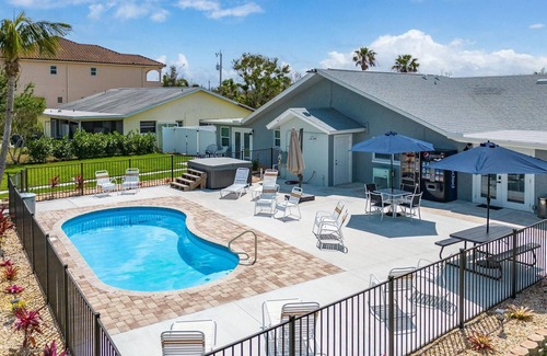 Matlacha Isles-Matlacha Shores Condo | 2 Person Studio with Patio - Island Paradise - Welcome to our stunning, newly renovated studio condo!