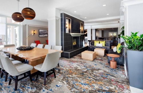 Emeryville Hotel | 2 Pet-friendly Units, Onsite Parking! Short Drive to Berkeley Community Theater