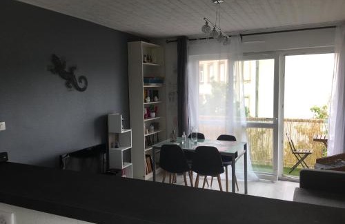 Devant-les-Ponts Apartment | 2 Pièces - Quartier Calme - Parking gratuit