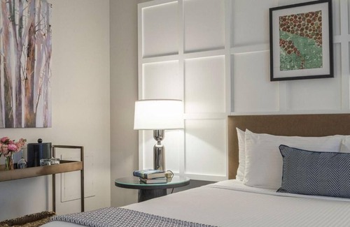 Downtown Portland Hotel | 2 Portland Lux Units: Spacious, Comfy & Prime Location | Iconic Stay w/City Flair