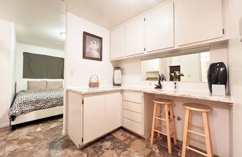 Spring Valley House | 2 Private Homes 10BDRM Pool Spa Games 10min Strip!