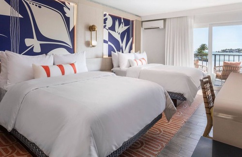 Islamorada Hotel | 2 Queen Bed Rooms w/Balcony, 3 Outdoor Pools, Free Parking & Pet Friendly