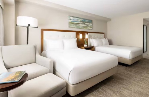 Tucson Hotel | 2 Queen Beds, 4 Relaxing Units, Hilton Tucson East