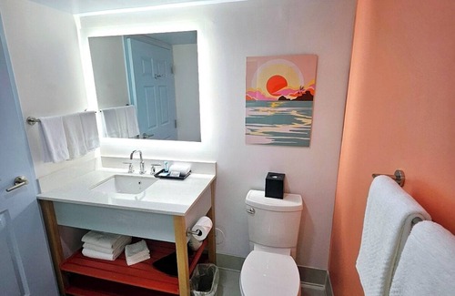 Wilmington Beach Resort | 2 Queen Kitchenette, Oceanfront, Balcony