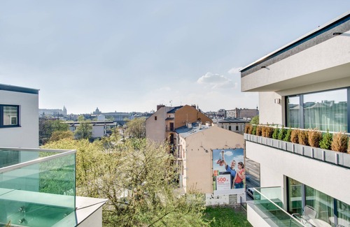 Wesoła Zachod Apartment | 2-room Apt. | Wawel Castle View | Bath | Balcony | Near Main Square | Last floor