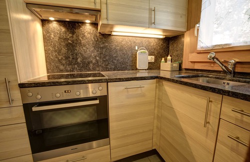 Silvaplana Apartment | 2-room flat with lake view on the 2nd floor