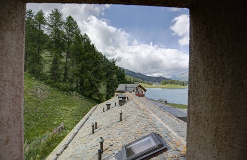 Silvaplana Apartment | 2-room flat with lake view on the 3rd floor