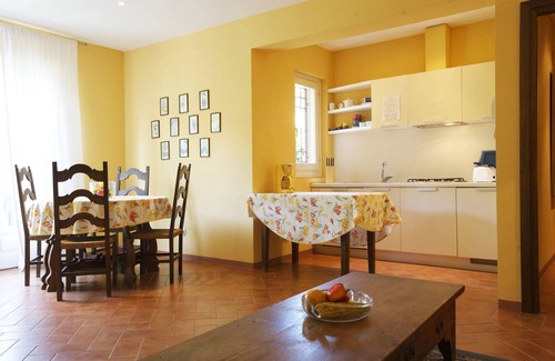 Intra House | 2-room house with private terrace and garden in a quiet & sunny location