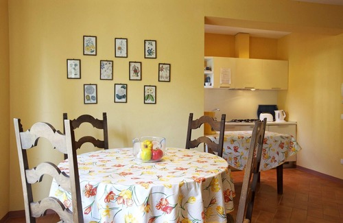 Intra House | 2-room house with private terrace and garden in a quiet & sunny location