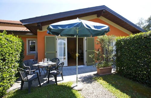 Intra House | 2-room house with private terrace and garden in a quiet & sunny location