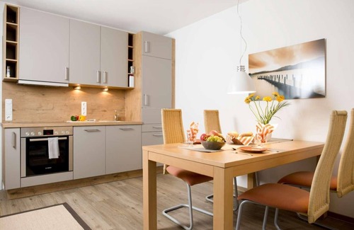Pelzerhaken Apartment | 2-room vacation apartment for 4 guests & dog with balcony and side sea view