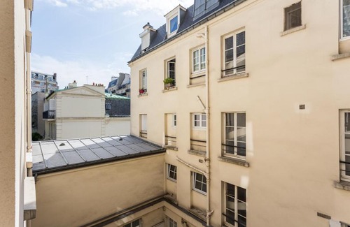 Quartier de la Plaine-de-Monceaux Apartment | 2 rooms apartment - Parc Monceau