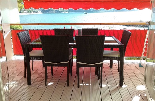 Alpes-Maritimes Apartment | 2 Rooms in Eze feet in the water exceptional situation