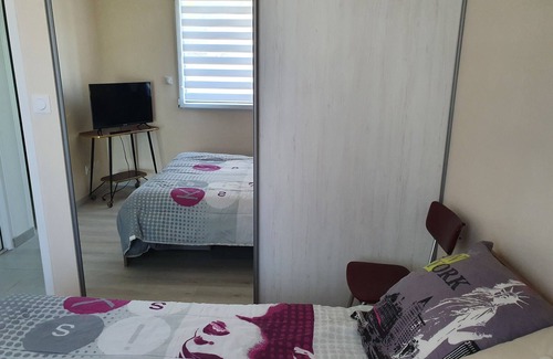 Taden Bed & Breakfast | 2 rooms rented from inhabitant. A double garage for a trailer or motorcycle