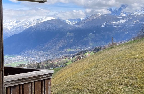 Combloux Apartment | 2 rooms with terrace view on Mt Blanc