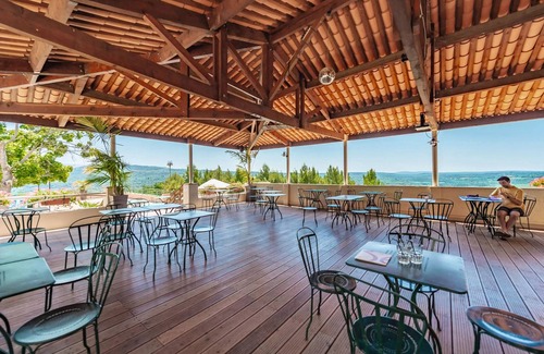 Montpezat Apartment | 2 Schlafzimmer + Coin Night Classic 2 Erwachsene und 2 Kinder Terrasse
