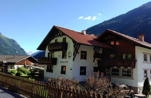 Kaunertal Apartment | 2. Schweikert - Apart Bergland
