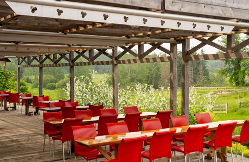 Mauricie House | 2 Serene Units w/Cycling Trail Just Steps Away | Near Wolf River & National Park