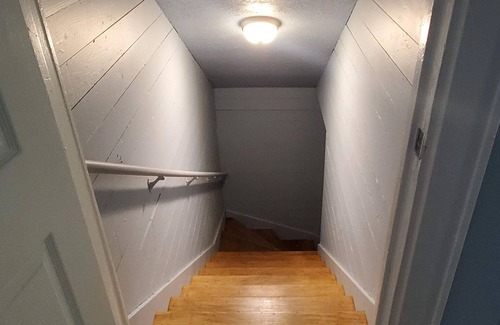 Del Mar Apartment | #2 *Simple Stay* UPSTAIRS APT Downtown Bayfront McGee Beach Sphon Shoreline HOSP