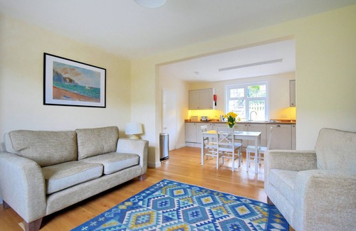 Axmouth House | 2 SOUTHCOMBE TERRACE, pet friendly, with a garden in Axmouth