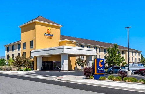 Fernley Hotel | 2-Star Hotel ∙ Comfort Suites Fernley