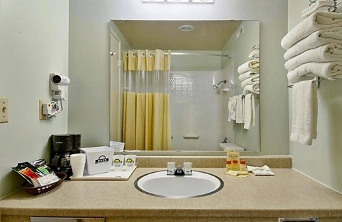 Mount Vernon Hotel | 2-Star Hotel ∙ Days Inn by Wyndham Mt. Vernon