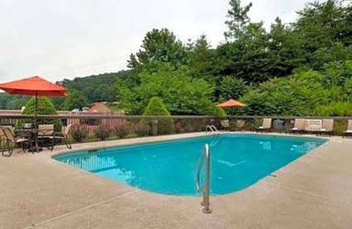 Cherokee Hotel | 2-Star Hotel ∙ Hampton Inn By Hilton Cherokee