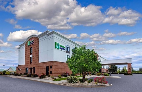 Coventry Hotel | 2-Star Hotel ∙ Holiday Inn Express - Coventry S - West Warwick Area, an IHG Hotel
