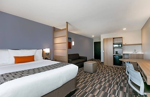Monahans Hotel | 2-Star Hotel ∙ Microtel Inn and Suites by Wyndham Monahans