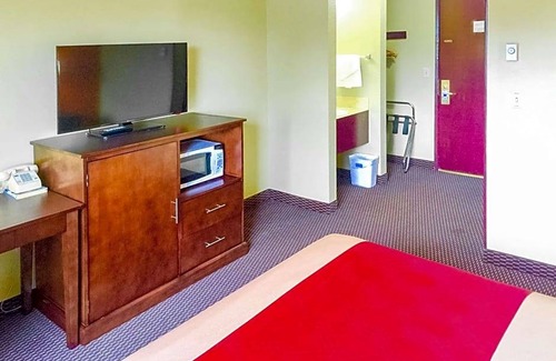 Corvallis Hotel | 2-Star Hotel ∙ Rodeway Inn Willamette River