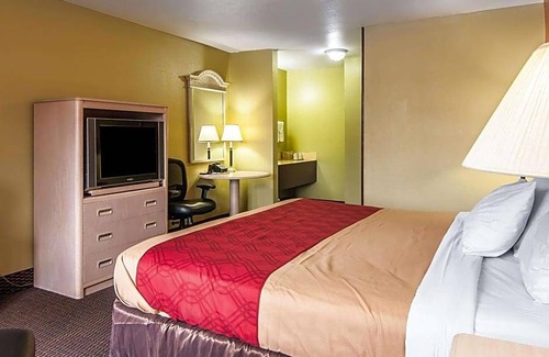 Corvallis Hotel | 2-Star Hotel ∙ Rodeway Inn Willamette River