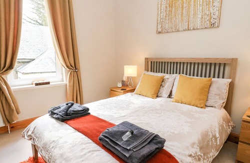 Foss Cottage | 2 STATION COTTAGES, pet friendly, with a garden in Dalwhinnie